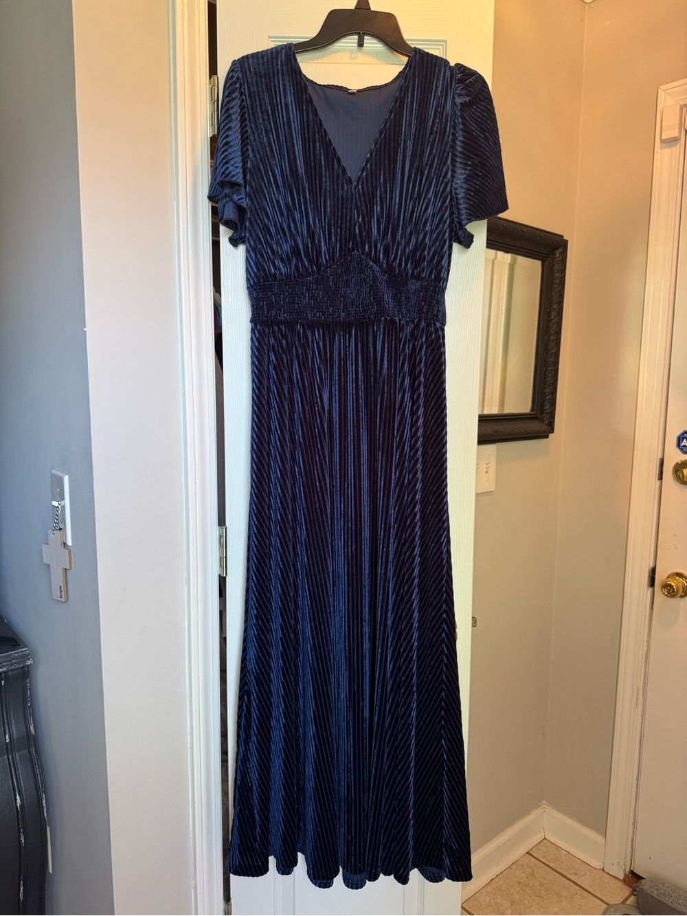 Elegant Navy Blue Velvet V-Neck Women’s Dress